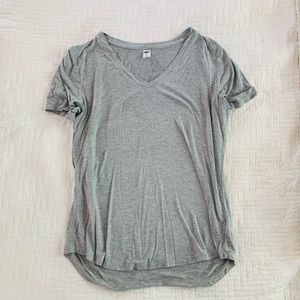 Women’s classic luxe grey v neck short sleeve tee